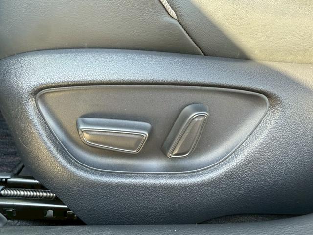 クラウンハイブリッド RSアドバンス モデリスタエアロ(F/S/R)モデリスタ19インチAW サンルーフ レザーシート バックカメラ ブラインドスポットモニター パワーシート シートヒーター/クーラー CD/DVD デジタルインナーミラー(69枚目)