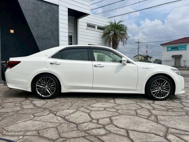 クラウンハイブリッド アスリートG サンルーフ メーカーオプション18インチアルミ 純正ナビ TV バックモニター ブラックレザーシート プリクラッシュセーフティ ETC プッシュボタンスタート 電動リアシェード パワーシート電格ミラー(23枚目)