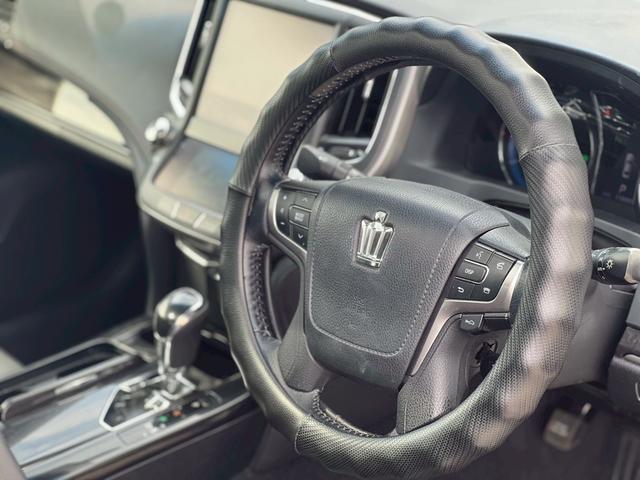 クラウンハイブリッド アスリートG サンルーフ メーカーオプション18インチアルミ 純正ナビ TV バックモニター ブラックレザーシート プリクラッシュセーフティ ETC プッシュボタンスタート 電動リアシェード パワーシート電格ミラー(41枚目)