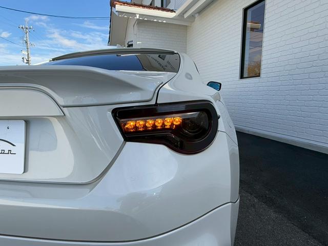 ８６ ＧＴ　ＴＲＤエアロＬＥＤ付（Ｆ／Ｓ／Ｒ／トランク）　ブレンボブレーキ　ＡＤＶＡＮレーシングＧＴ１８インチアルミホイール　ブリッツ車高調　ＧＲｅｄｄｙステアリング　ケンウッドナビ　バックモニター　オートライト（31枚目）