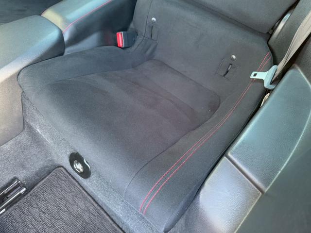 ８６ ＧＴ　ＴＲＤエアロＬＥＤ付（Ｆ／Ｓ／Ｒ／トランク）　ブレンボブレーキ　ＡＤＶＡＮレーシングＧＴ１８インチアルミホイール　ブリッツ車高調　ＧＲｅｄｄｙステアリング　ケンウッドナビ　バックモニター　オートライト（69枚目）