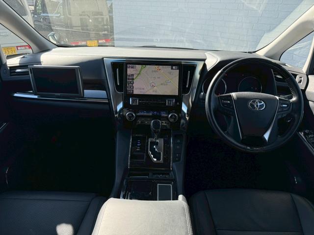 アルファード ２．５Ｓ　Ｃパッケージ　モデリスタエアロ　シグネチャーイルミ　サンルーフ　アルパイン１０インチナビ　アルパイン後席モニター　デジタルインナーミラー　前後ドラレコ　スペアタイヤ　ブラインドスポットモニター　両側電動スライドドア（2枚目）