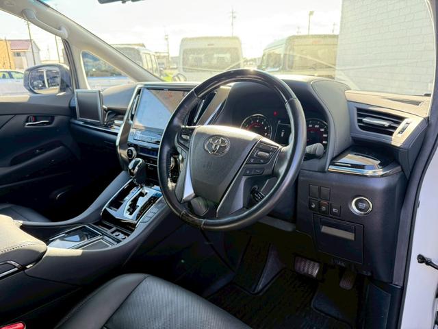 アルファード ２．５Ｓ　Ｃパッケージ　モデリスタエアロ　シグネチャーイルミ　サンルーフ　アルパイン１０インチナビ　アルパイン後席モニター　デジタルインナーミラー　前後ドラレコ　スペアタイヤ　ブラインドスポットモニター　両側電動スライドドア（37枚目）