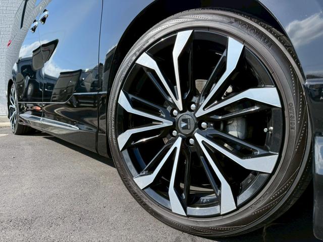 アルファード 2.5S Cパッケージ モデリスタエアロ/シグネチャーイルミ/20インチAW CD/DVD 後席モニター 寒冷地仕様 ETC2.0 バックモニター 両側電動スライドドア パワーバックドア シートヒーター/クーラー 社外サス(7枚目)