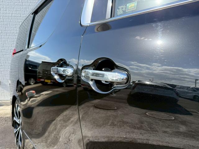 アルファード 2.5S Cパッケージ モデリスタエアロ/シグネチャーイルミ/20インチAW CD/DVD 後席モニター 寒冷地仕様 ETC2.0 バックモニター 両側電動スライドドア パワーバックドア シートヒーター/クーラー 社外サス(16枚目)