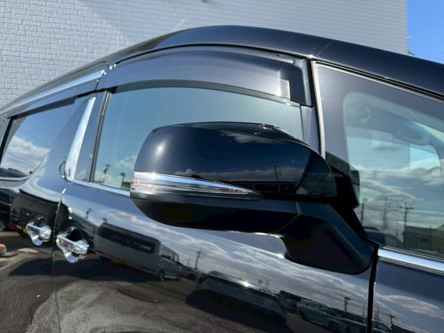 アルファード 2.5S Cパッケージ モデリスタエアロ/シグネチャーイルミ/20インチAW CD/DVD 後席モニター 寒冷地仕様 ETC2.0 バックモニター 両側電動スライドドア パワーバックドア シートヒーター/クーラー 社外サス(19枚目)