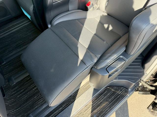 アルファード 2.5S Cパッケージ モデリスタエアロ/シグネチャーイルミ/20インチAW CD/DVD 後席モニター 寒冷地仕様 ETC2.0 バックモニター 両側電動スライドドア パワーバックドア シートヒーター/クーラー 社外サス(74枚目)