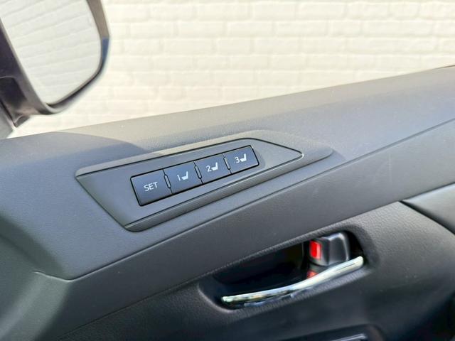 アルファード 2.5S Cパッケージ サンルーフ 純正ディスプレイオーディオ+ナビ フリップダウンモニター デジタルインナーミラー フルセグTV 3眼LEDヘッドライト 両側電動スライドドア 電動バックドア シートヒーター シートクーラー(59枚目)