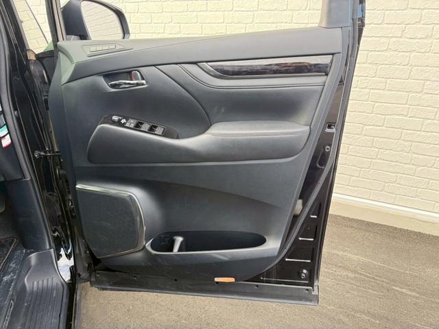 アルファード 2.5S Cパッケージ モデリスタエアロ サンルーフ 後席モニター CD/DVD 純正ディスプレイオーディオ+ナビ両側パワースライドドア パワーバックドア 3眼LED シートヒーター/クーラー ドラレコ ステアリングヒーター(61枚目)