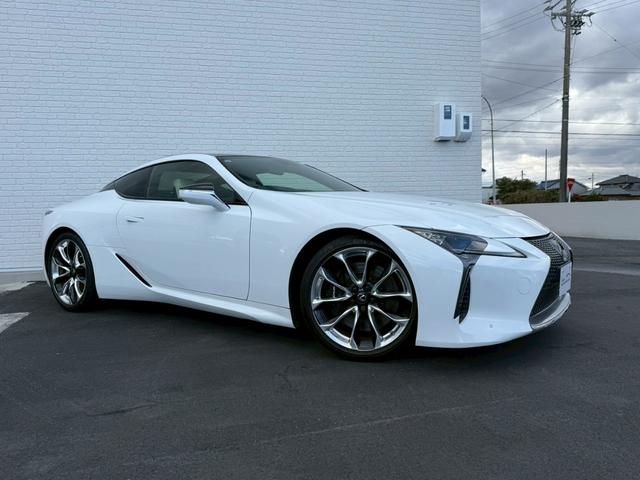 LC LC500 Lパッケージ パノラマルーフ 純正21インチアルミ マークレビンソンサウンド 寒冷地仕様 ヘッドアップディスプレイ ブラインドスポットモニター ブリージーブルー内装 ETC2.0 ステアリングヒーター バックカメラ(10枚目)