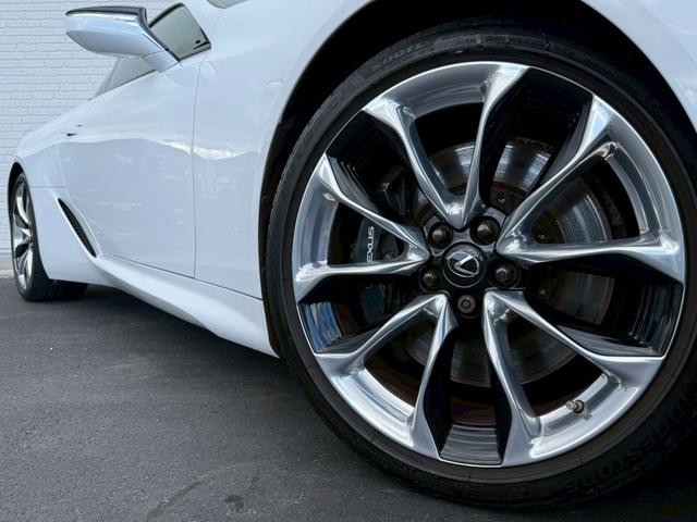LC LC500 Lパッケージ パノラマルーフ 純正21インチアルミ マークレビンソンサウンド 寒冷地仕様 ヘッドアップディスプレイ ブラインドスポットモニター ブリージーブルー内装 ETC2.0 ステアリングヒーター バックカメラ(14枚目)