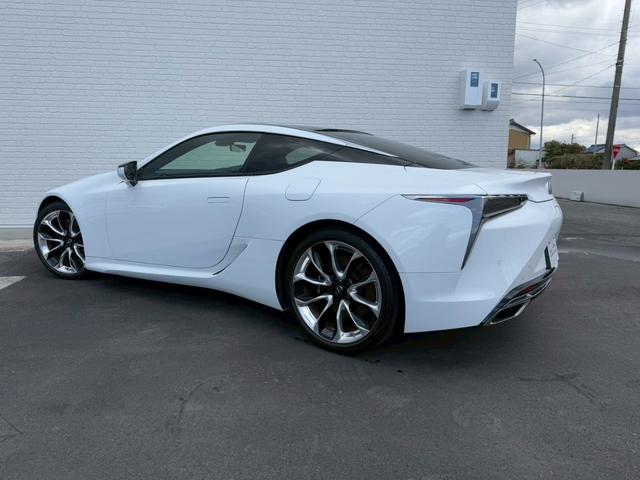 LC LC500 Lパッケージ パノラマルーフ 純正21インチアルミ マークレビンソンサウンド 寒冷地仕様 ヘッドアップディスプレイ ブラインドスポットモニター ブリージーブルー内装 ETC2.0 ステアリングヒーター バックカメラ(24枚目)