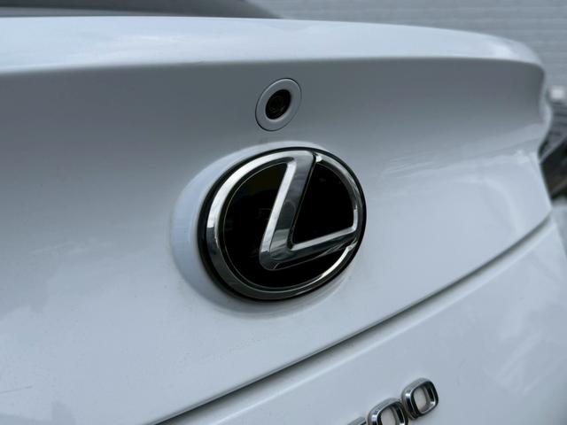 LC LC500 Lパッケージ パノラマルーフ 純正21インチアルミ マークレビンソンサウンド 寒冷地仕様 ヘッドアップディスプレイ ブラインドスポットモニター ブリージーブルー内装 ETC2.0 ステアリングヒーター バックカメラ(26枚目)