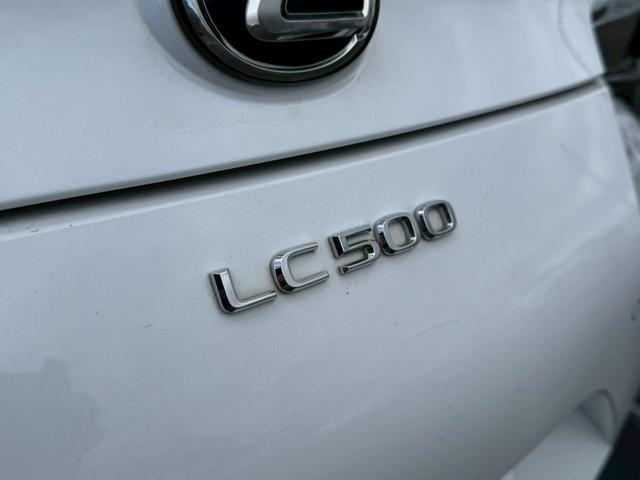 LC LC500 Lパッケージ パノラマルーフ 純正21インチアルミ マークレビンソンサウンド 寒冷地仕様 ヘッドアップディスプレイ ブラインドスポットモニター ブリージーブルー内装 ETC2.0 ステアリングヒーター バックカメラ(27枚目)