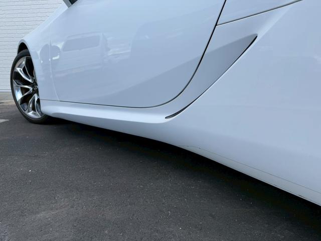 LC LC500 Lパッケージ パノラマルーフ 純正21インチアルミ マークレビンソンサウンド 寒冷地仕様 ヘッドアップディスプレイ ブラインドスポットモニター ブリージーブルー内装 ETC2.0 ステアリングヒーター バックカメラ(30枚目)