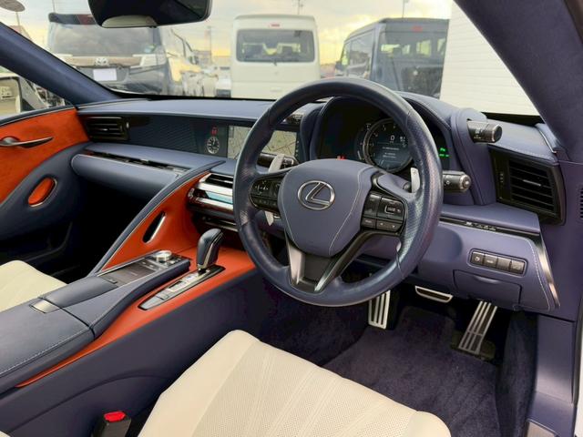 LC LC500 Lパッケージ パノラマルーフ 純正21インチアルミ マークレビンソンサウンド 寒冷地仕様 ヘッドアップディスプレイ ブラインドスポットモニター ブリージーブルー内装 ETC2.0 ステアリングヒーター バックカメラ(38枚目)