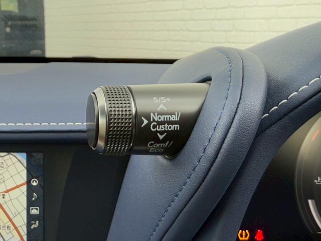 LC LC500 Lパッケージ パノラマルーフ 純正21インチアルミ マークレビンソンサウンド 寒冷地仕様 ヘッドアップディスプレイ ブラインドスポットモニター ブリージーブルー内装 ETC2.0 ステアリングヒーター バックカメラ(44枚目)