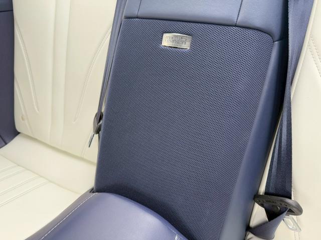 LC LC500 Lパッケージ パノラマルーフ 純正21インチアルミ マークレビンソンサウンド 寒冷地仕様 ヘッドアップディスプレイ ブラインドスポットモニター ブリージーブルー内装 ETC2.0 ステアリングヒーター バックカメラ(75枚目)