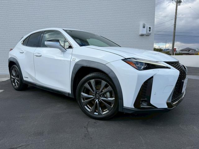 UX UX250h Fスポーツ 3眼LEDヘッドライト 赤革シート 純正ナビ フルセグTV ETC2.0 パワーシート シートヒーター シートクーラー ステアリングヒーター バックカメラ パワーバックドアドラレコ ブラインドスポット(8枚目)