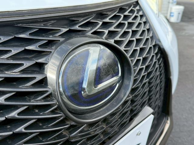 UX UX250h Fスポーツ 3眼LEDヘッドライト 赤革シート 純正ナビ フルセグTV ETC2.0 パワーシート シートヒーター シートクーラー ステアリングヒーター バックカメラ パワーバックドアドラレコ ブラインドスポット(10枚目)