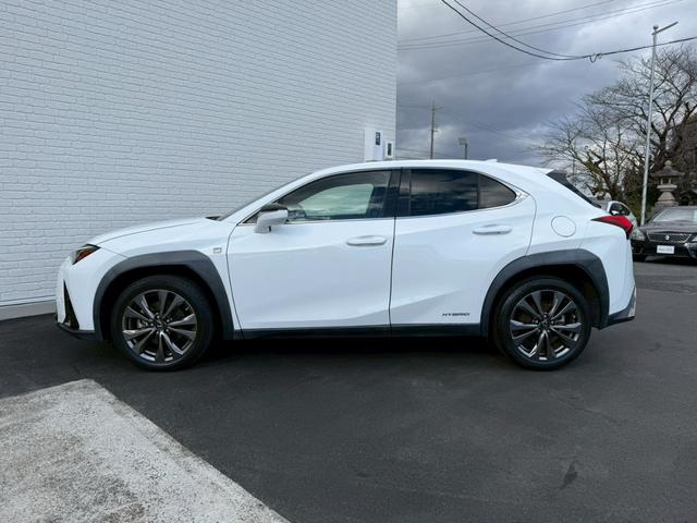 UX UX250h Fスポーツ 3眼LEDヘッドライト 赤革シート 純正ナビ フルセグTV ETC2.0 パワーシート シートヒーター シートクーラー ステアリングヒーター バックカメラ パワーバックドアドラレコ ブラインドスポット(31枚目)