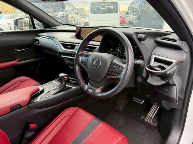 UX UX250h Fスポーツ 3眼LEDヘッドライト 赤革シート 純正ナビ フルセグTV ETC2.0 パワーシート シートヒーター シートクーラー ステアリングヒーター バックカメラ パワーバックドアドラレコ ブラインドスポット(35枚目)