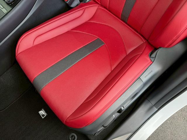 UX UX250h Fスポーツ 3眼LEDヘッドライト 赤革シート 純正ナビ フルセグTV ETC2.0 パワーシート シートヒーター シートクーラー ステアリングヒーター バックカメラ パワーバックドアドラレコ ブラインドスポット(64枚目)