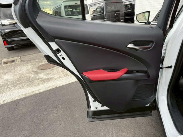 UX UX250h Fスポーツ 3眼LEDヘッドライト 赤革シート 純正ナビ フルセグTV ETC2.0 パワーシート シートヒーター シートクーラー ステアリングヒーター バックカメラ パワーバックドアドラレコ ブラインドスポット(76枚目)