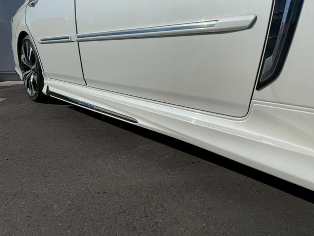 クラウンハイブリッド RSアドバンス モデリスタエアロ モデリスタ19インチAW サンルーフ パノラミックビューモニター ブラックレザーシート ステアリングヒーター シートヒーター/クーラー 3眼LED ワイヤレス充電 ブラインドスポット(17枚目)