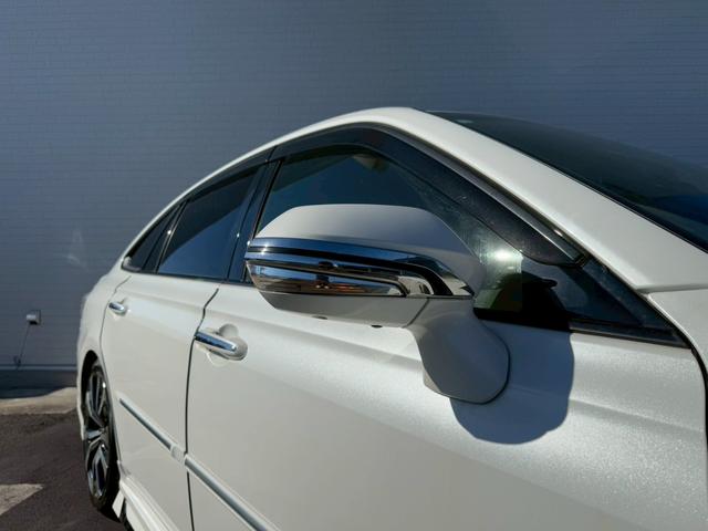 クラウンハイブリッド RSアドバンス モデリスタエアロ モデリスタ19インチAW サンルーフ パノラミックビューモニター ブラックレザーシート ステアリングヒーター シートヒーター/クーラー 3眼LED ワイヤレス充電 ブラインドスポット(21枚目)