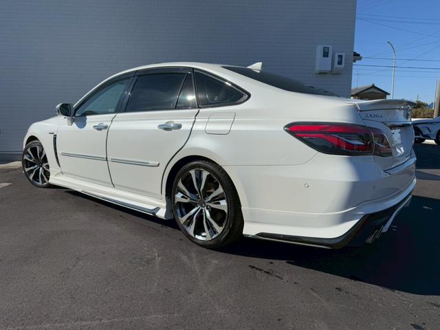 クラウンハイブリッド RSアドバンス モデリスタエアロ モデリスタ19インチAW サンルーフ パノラミックビューモニター ブラックレザーシート ステアリングヒーター シートヒーター/クーラー 3眼LED ワイヤレス充電 ブラインドスポット(26枚目)