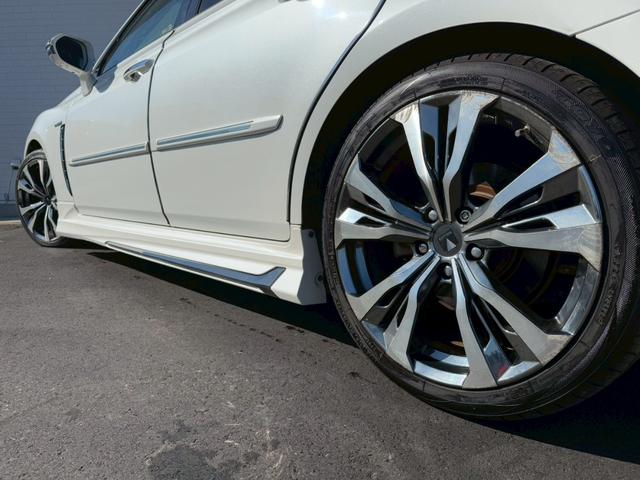 クラウンハイブリッド RSアドバンス モデリスタエアロ モデリスタ19インチAW サンルーフ パノラミックビューモニター ブラックレザーシート ステアリングヒーター シートヒーター/クーラー 3眼LED ワイヤレス充電 ブラインドスポット(30枚目)