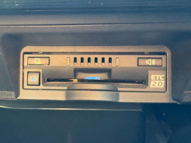 クラウンハイブリッド RSアドバンス モデリスタエアロ モデリスタ19インチAW サンルーフ パノラミックビューモニター ブラックレザーシート ステアリングヒーター シートヒーター/クーラー 3眼LED ワイヤレス充電 ブラインドスポット(55枚目)