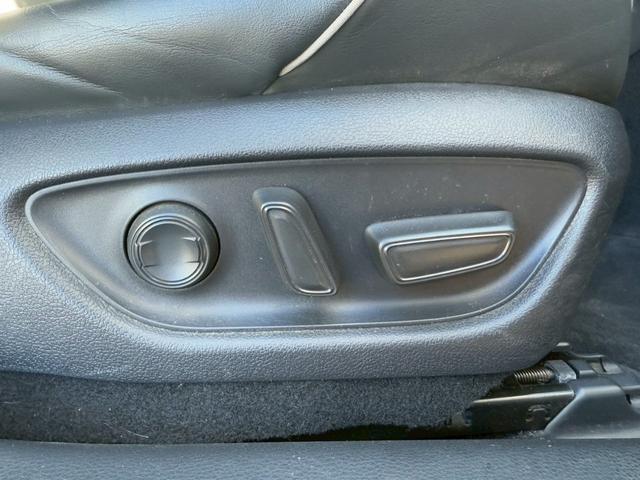 クラウンハイブリッド RSアドバンス モデリスタエアロ モデリスタ19インチAW サンルーフ パノラミックビューモニター ブラックレザーシート ステアリングヒーター シートヒーター/クーラー 3眼LED ワイヤレス充電 ブラインドスポット(59枚目)