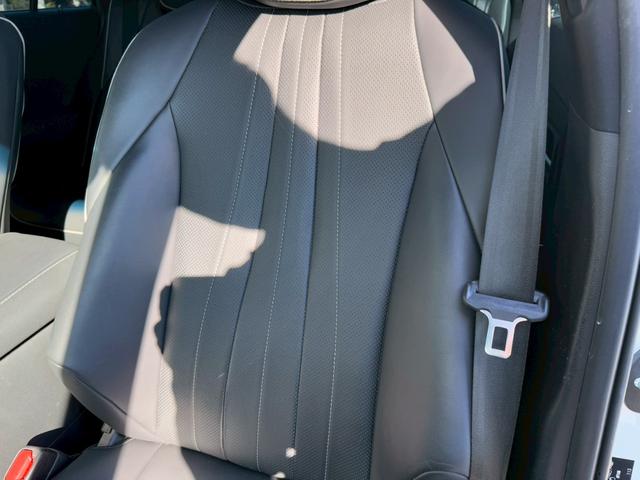 クラウンハイブリッド RSアドバンス モデリスタエアロ モデリスタ19インチAW サンルーフ パノラミックビューモニター ブラックレザーシート ステアリングヒーター シートヒーター/クーラー 3眼LED ワイヤレス充電 ブラインドスポット(64枚目)