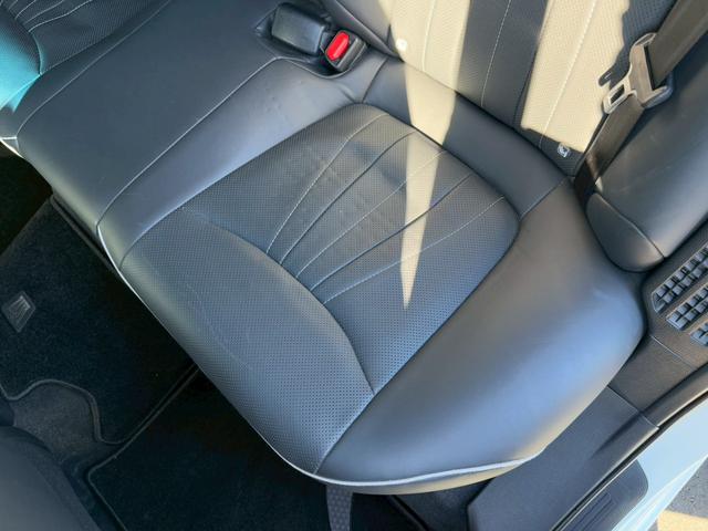 クラウンハイブリッド RSアドバンス モデリスタエアロ モデリスタ19インチAW サンルーフ パノラミックビューモニター ブラックレザーシート ステアリングヒーター シートヒーター/クーラー 3眼LED ワイヤレス充電 ブラインドスポット(76枚目)