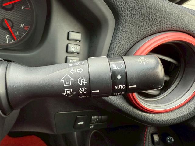 86 GTリミテッド 6AT(6速オートマチック) 社外18インチアルミホイール 社外エアロ 社外ヘッドライト 社外テールレンズ 社外マフラー 内装レッド スマートキー プッシュボタンスタート シートヒーター オートライト(41枚目)