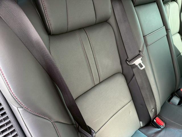 クラウンハイブリッド アスリートＳ　サンルーフ　メーカーナビ　バックカメラ　ＥＴＣ　ステアリングヒーター　シートヒーター　シートクーラー　純正ドラレコ　コンビステアリング　ローダウン　フルセグＴＶ　パワーシート　ブラックレザー　黒革内装（69枚目）