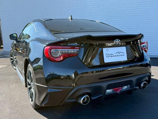 ８６ ＧＴ　ＴＲＤエアロ／フロントスポイラー／サイドスカート／リアバンパースポイラー／リアディフューザー／リアトランクスポイラー／エアロスタビライジングカバー　社外７インチナビ　ＥＴＣ　フルセグＴＶ　純正１７ＡＷ（26枚目）