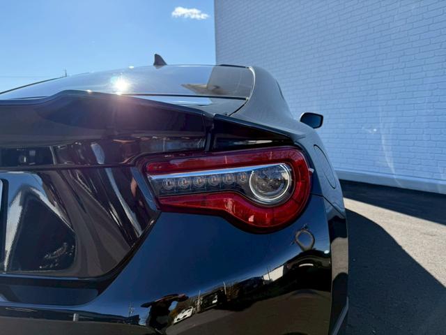 ８６ ＧＴ　ＴＲＤエアロ／フロントスポイラー／サイドスカート／リアバンパースポイラー／リアディフューザー／リアトランクスポイラー／エアロスタビライジングカバー　社外７インチナビ　ＥＴＣ　フルセグＴＶ　純正１７ＡＷ（33枚目）