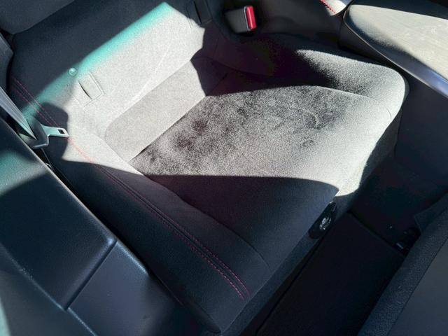 ８６ ＧＴ　ＴＲＤエアロ／フロントスポイラー／サイドスカート／リアバンパースポイラー／リアディフューザー／リアトランクスポイラー／エアロスタビライジングカバー　社外７インチナビ　ＥＴＣ　フルセグＴＶ　純正１７ＡＷ（66枚目）