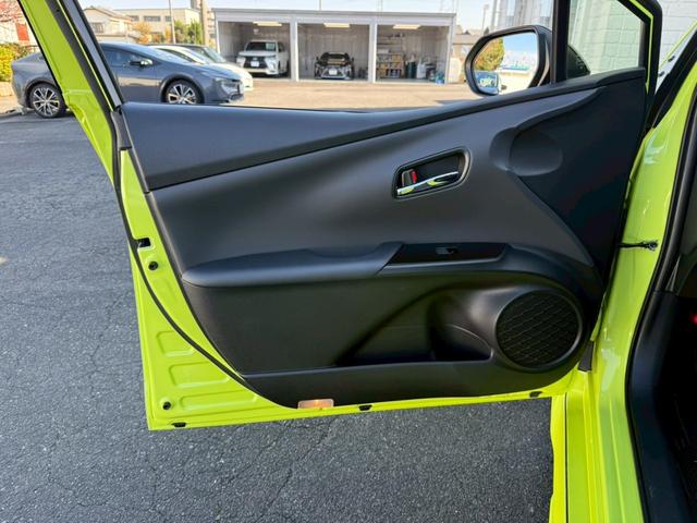プリウス Ｓツーリングセレクション　モデリスタエアロ　純正７インチナビ　バックカメラ　ＥＴＣ　トヨタセーフティセンス　シートヒーター　クリアランスソナー　レーダークルーズコントロール　ＬＥＤヘッドライト　フルセグＴＶ　Ｂｌｕｅｔｏｏｔｈ（63枚目）