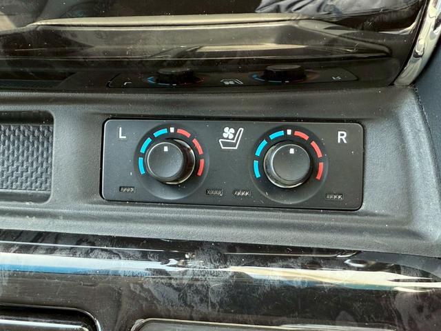 アルファード ２．５Ｓ　Ｃパッケージ　モデリスタエアロ／シグネチャーイルミ／２０インチＡＷ　ＣＤ／ＤＶＤ　後席モニター　寒冷地仕様　ＥＴＣ２．０　バックモニター　両側電動スライドドア　パワーバックドア　シートヒーター／クーラー　　社外サス（53枚目）