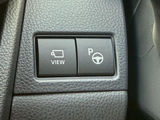 プリウス Ｚ　登録済み未使用車　パノラマルーフ　デジタルインナーミラー　モデリスタエアロ　パノラミックビューモニター　ブラインドスポットモニター　ステアリングヒーター　シートヒーター／クーラー　ＥＴＣ２．０　赤内装（44枚目）