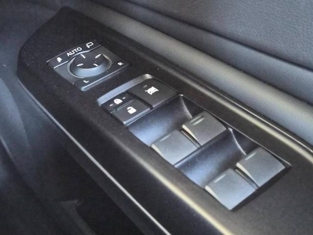ＥＳ ＥＳ３００ｈ　Ｆスポーツ　サンルーフ　純正ナビ　パノラミックビューモニター　デジタルインナーミラー　ＥＴＣ　黒革　シートヒーター　シートクーラー　電動シェード　レーダークルーズ　クリアランスソナー　ＬＥＤヘッドランプ（25枚目）