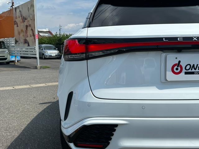 ＲＸ ＲＸ５００ｈ　Ｆスポーツパフォーマンス　純正１４型ナビ　パノラミックビューモニター　地デジＴＶ　デジタルインナーミラー　ＥＴＣ　パーキングアシスト　レーダークルーズ　ブラインドスポットモニター　シートヒーター　シートクーラー　Ｐバックドア（62枚目）