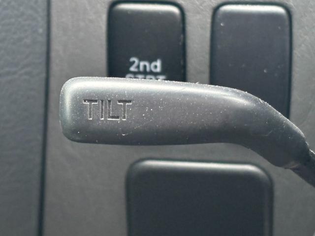 ランドクルーザープラド ＴＸリミテッド　サンルーフ　本革シート　純正ナビ　バックカメラ　ドライブレコーダー　ＥＴＣ　イモビライザー　３列８人乗り　背面タイヤレス　フォグランプ　ルーフレール　後期モデル　４ＷＤ（42枚目）