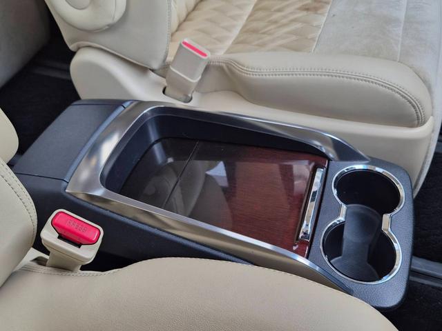 TOYOTA ALPHARD 2.5G