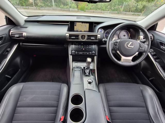 LEXUS IS IS300H