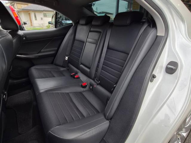 LEXUS IS IS300H